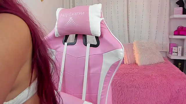 veronicaxx69 online show from September 21, 2025, 3:41 am