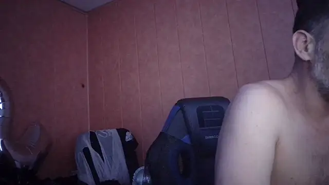 Snapshot of Lia_Y_PatrickX chatting on December 19, 2024, 12:02 am Lia Y PatrickX online show from December 19, 2024, 12:02 am