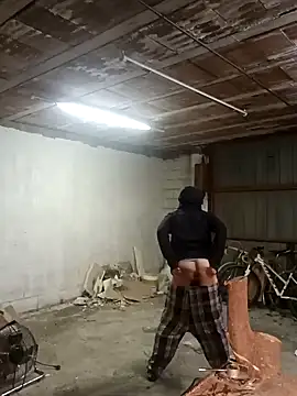 Snapshot of Lia_Y_PatrickX chatting on January 2, 2025, 8:57 pm Lia Y PatrickX online show from January 2, 2025, 8:57 pm