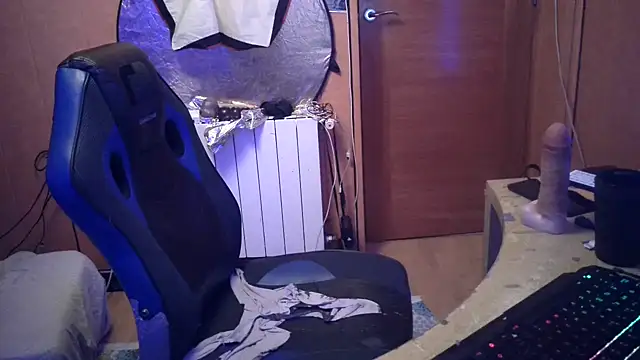 Snapshot of Lia_Y_PatrickX chatting on January 19, 2025, 3:18 am Lia Y PatrickX online show from January 19, 2025, 3:18 am