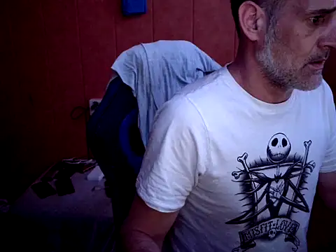 Snapshot of Lia_Y_PatrickX chatting on February 2, 2025, 1:30 pm Lia Y PatrickX online show from February 2, 2025, 1:30 pm