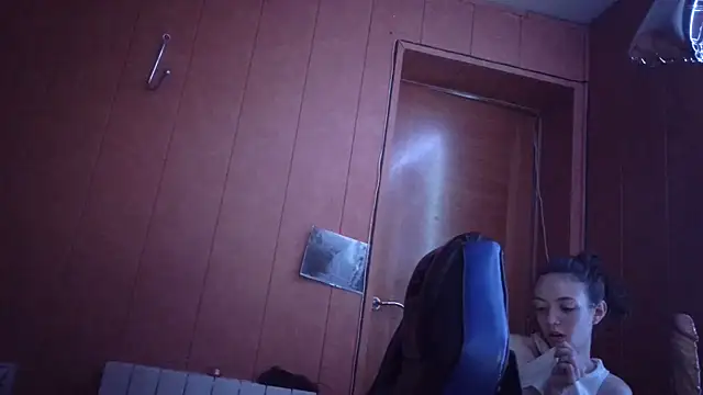 Snapshot of Lia_Y_PatrickX chatting on February 4, 2025, 5:34 pm Lia Y PatrickX online show from February 4, 2025, 5:34 pm