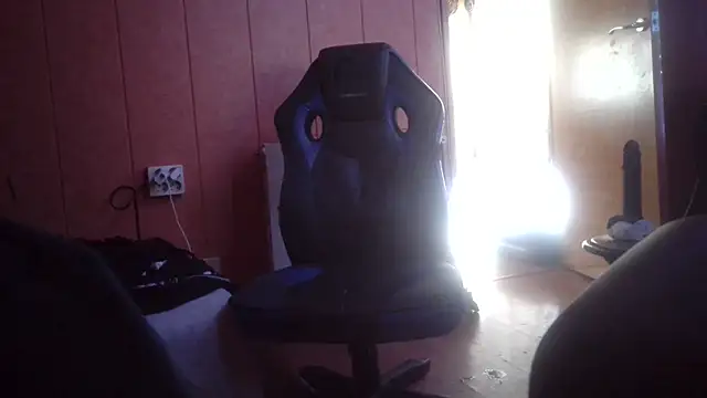 Snapshot of Lia_Y_PatrickX chatting on February 5, 2025, 4:36 pm Lia Y PatrickX online show from February 5, 2025, 4:36 pm