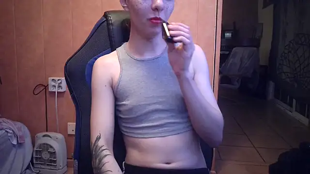 Snapshot of Lia_Y_PatrickX chatting on February 11, 2025, 10:07 pm Lia Y PatrickX online show from February 11, 2025, 10:07 pm