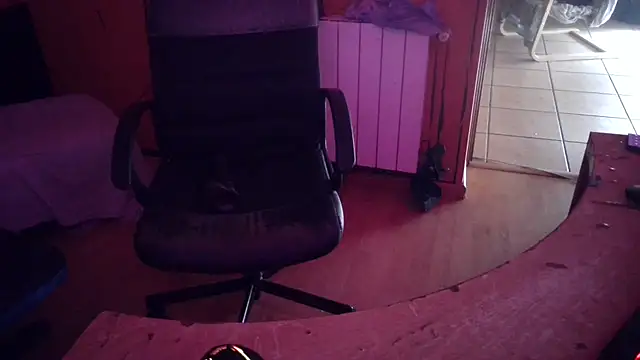 Snapshot of Lia_Y_PatrickX chatting on February 15, 2025, 11:39 am Lia Y PatrickX online show from February 15, 2025, 11:39 am