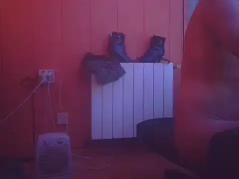 Snapshot of Lia_Y_PatrickX chatting on March 9, 2025, 7:23 am Lia Y PatrickX online show from March 9, 2025, 7:23 am