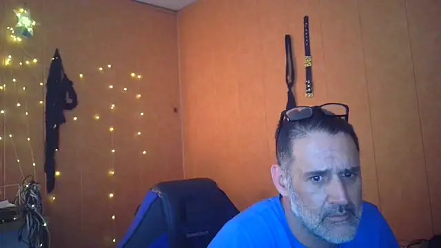 Snapshot of Lia_Y_PatrickX chatting on March 13, 2025, 12:16 am Lia Y PatrickX online show from March 13, 2025, 12:16 am