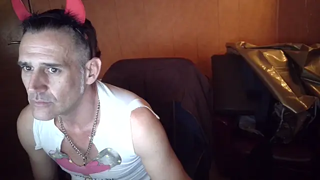 Snapshot of Lia_Y_PatrickX chatting on November 16, 2025, 1:06 pm Lia Y PatrickX online show from November 16, 2025, 1:06 pm