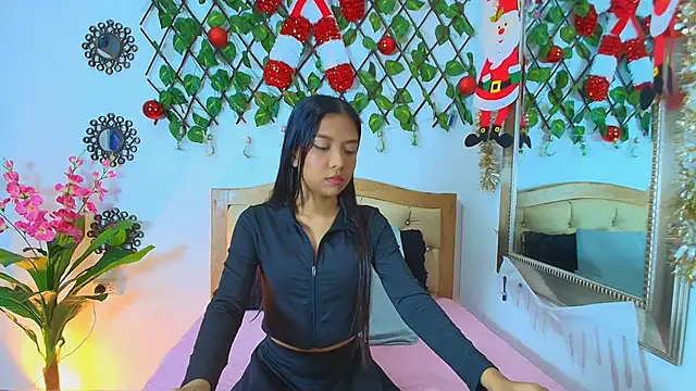 kinkysweet   online show from December 5, 2025, 1:42 pm