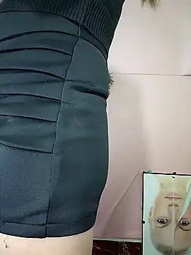 zizi public online show from February 6, 2025, 2:33 am