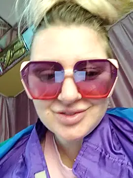 Snapshot of LadyLolyPop_ chatting on May 8, 2026, 3:34 am LadyLolyPop online show from May 8, 2026, 3:34 am