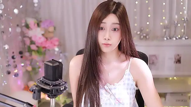 Snapshot of SleepArtist chatting on September 14, 2025, 10:03 am SleepArtist online show from September 14, 2025, 10:03 am