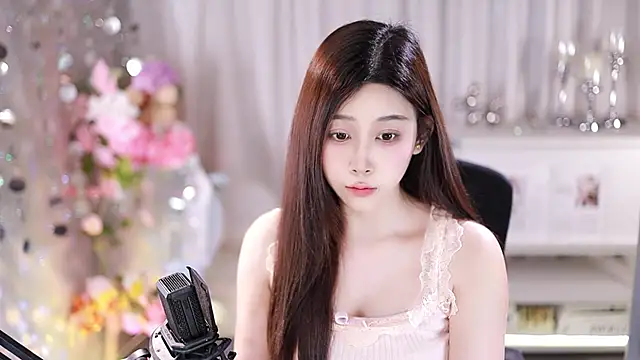 Snapshot of SleepArtist chatting on October 16, 2025, 11:22 am SleepArtist online show from October 16, 2025, 11:22 am