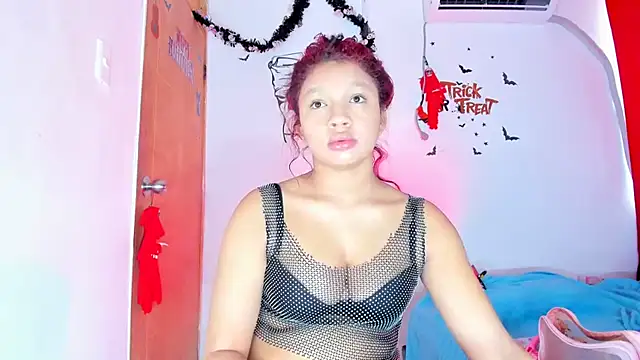 Emily Coper18 online show from October 11, 2025, 1:20 pm