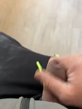 Snapshot of Angeloggaa chatting on December 11, 2024, 9:30 am Angeloggaa online show from December 11, 2024, 9:30 am