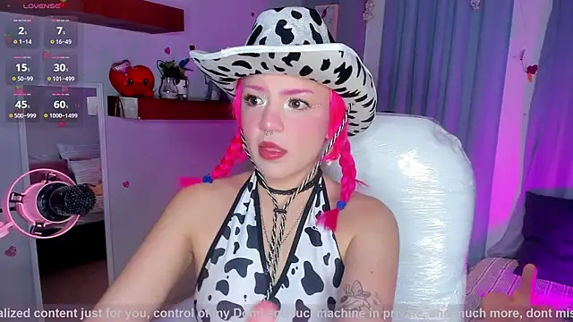 Tiny  Emmy online show from October 3, 2025, 6:54 am