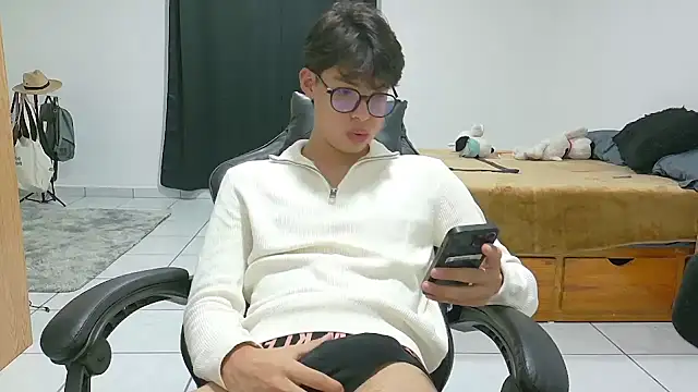 Jacotnk online show from October 5, 2025, 1:04 am