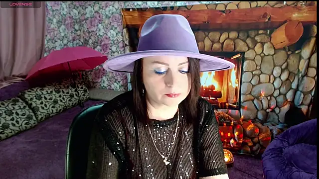 Julia-ru online show from May 23, 2026, 9:30 pm