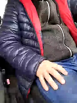 Snapshot of Sarpe84 chatting on December 30, 2024, 6:31 am Sarpe84 online show from December 30, 2024, 6:31 am