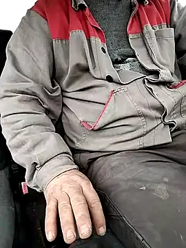 Snapshot of Sarpe84 chatting on January 31, 2025, 9:37 am Sarpe84 online show from January 31, 2025, 9:37 am