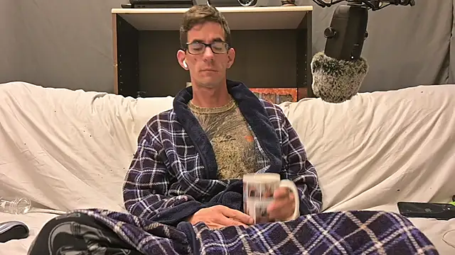 joeiandola online show from October 20, 2025, 3:01 pm