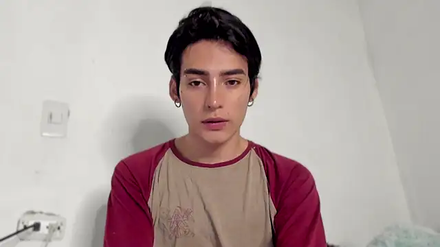 Snapshot of sebas_rose chatting on December 28, 2024, 10:23 pm sebas rose online show from December 28, 2024, 10:23 pm