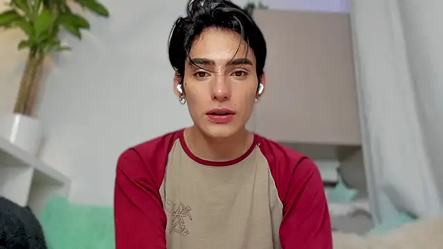 Snapshot of sebas_rose chatting on January 10, 2025, 2:25 am sebas rose online show from January 10, 2025, 2:25 am