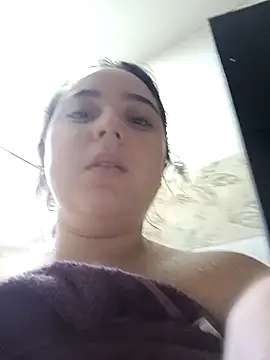 LunaGil1 online show from January 7, 2025, 4:16 pm