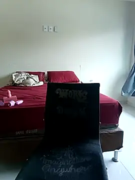 Snapshot of Escarlate4you_ chatting on January 15, 2025, 2:35 pm Escarlate4you online show from January 15, 2025, 2:35 pm