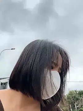 May-Squirt online show from February 15, 2026, 4:09 am