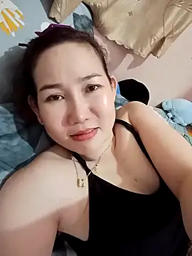 Snapshot of Ana_love2000 chatting on February 17, 2025, 10:40 am Ana love2000 online show from February 17, 2025, 10:40 am