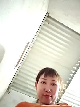 Snapshot of Ana_love2000 chatting on February 20, 2025, 8:39 am Ana love2000 online show from February 20, 2025, 8:39 am