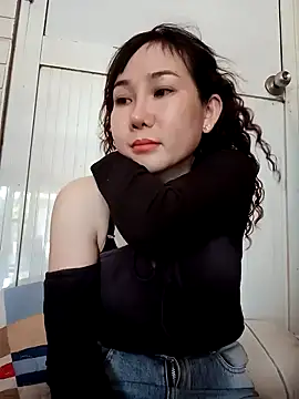 Snapshot of Ana_love2000 chatting on February 22, 2025, 5:44 am Ana love2000 online show from February 22, 2025, 5:44 am