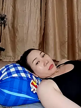 Snapshot of Ana_love2000 chatting on February 25, 2025, 5:04 pm Ana love2000 online show from February 25, 2025, 5:04 pm