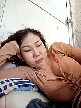 Snapshot of Ana_love2000 chatting on March 14, 2025, 5:05 am Ana love2000 online show from March 14, 2025, 5:05 am