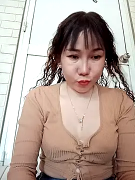 Snapshot of Ana_love2000 chatting on March 17, 2025, 2:52 am Ana love2000 online show from March 17, 2025, 2:52 am