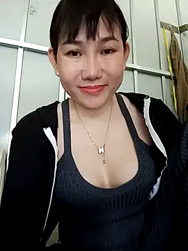 Snapshot of Ana_love2000 chatting on September 9, 2025, 1:38 am Ana love2000 online show from September 9, 2025, 1:38 am