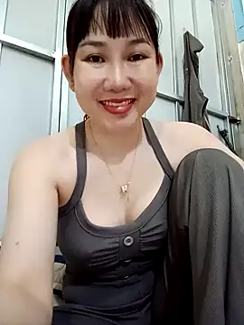 Snapshot of Ana_love2000 chatting on September 29, 2025, 12:16 am Ana love2000 online show from September 29, 2025, 12:16 am