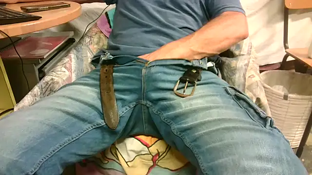 Giulio35 Pika online show from September 28, 2025, 5:07 pm