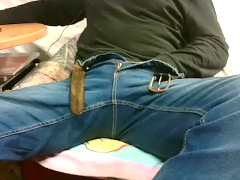 Giulio35 Pika online show from November 18, 2025, 5:17 pm