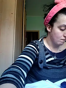 Snapshot of LadyMinnie chatting on April 16, 2026, 1:01 pm LadyMinnie online show from April 16, 2026, 1:01 pm