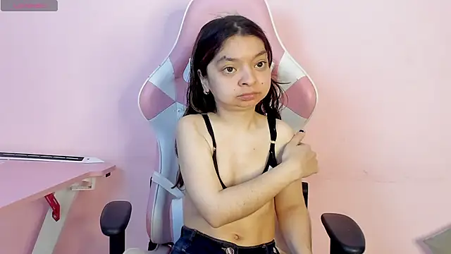 CharlotteMuller online show from November 26, 2025, 7:59 pm