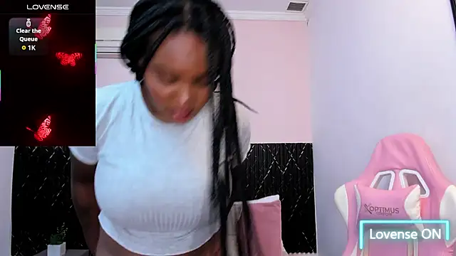 chanel brunette online show from September 18, 2025, 5:59 pm