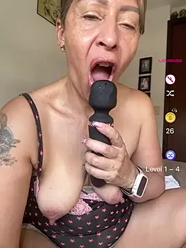 Snapshot of elmarsexydoll chatting on July 2, 2026, 1:06 pm elmarsexydoll online show from July 2, 2026, 1:06 pm