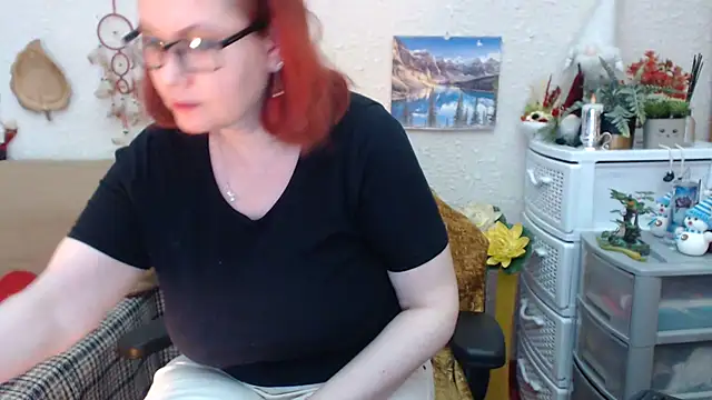 Snapshot of PlayfullMature chatting on February 23, 2025, 3:08 pm PlayfullMature online show from February 23, 2025, 3:08 pm