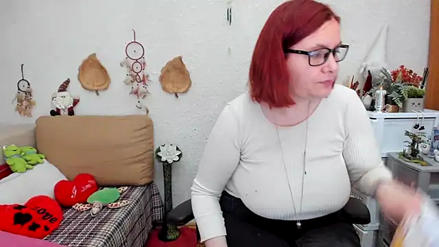 Snapshot of PlayfullMature chatting on February 25, 2025, 2:54 pm PlayfullMature online show from February 25, 2025, 2:54 pm