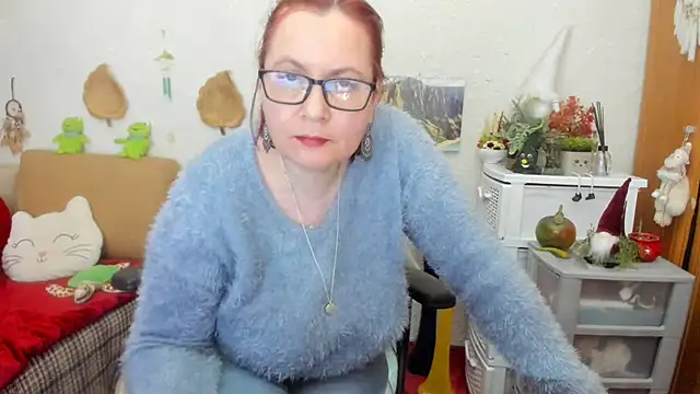 Snapshot of PlayfullMature chatting on March 6, 2025, 9:42 pm PlayfullMature online show from March 6, 2025, 9:42 pm