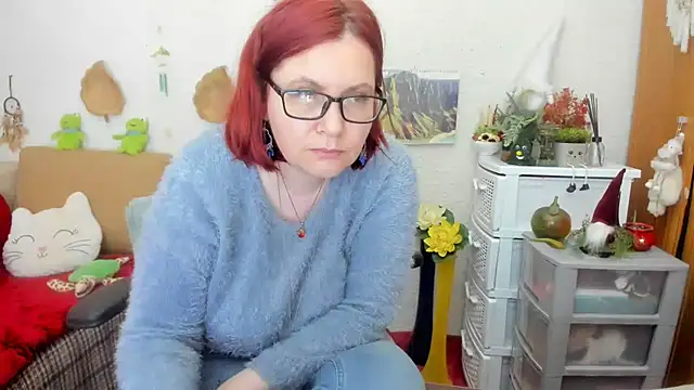 Snapshot of PlayfullMature chatting on March 7, 2025, 12:34 pm PlayfullMature online show from March 7, 2025, 12:34 pm