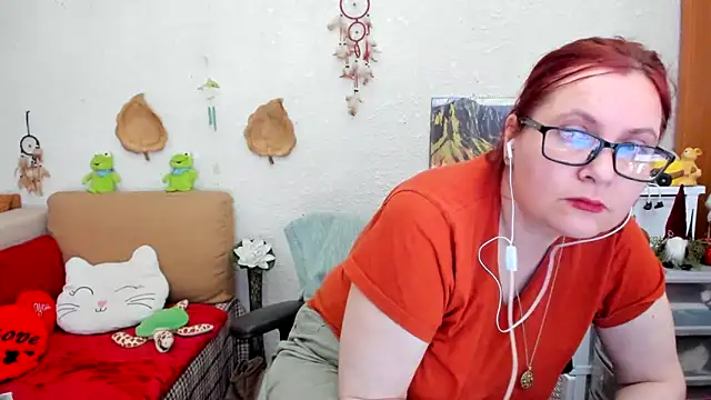 Snapshot of PlayfullMature chatting on March 13, 2025, 6:45 pm PlayfullMature online show from March 13, 2025, 6:45 pm