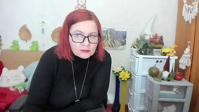 Snapshot of PlayfullMature chatting on March 17, 2025, 5:38 pm PlayfullMature online show from March 17, 2025, 5:38 pm